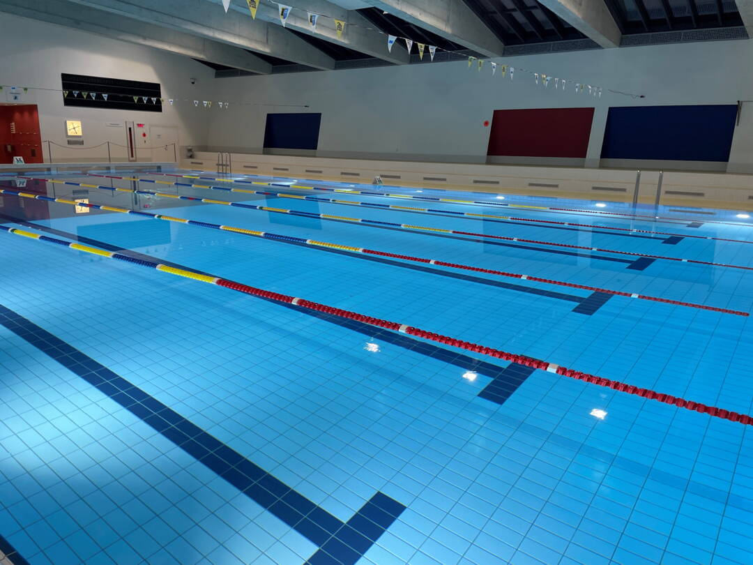 hallenbad_mehrzweckbecken.jpg